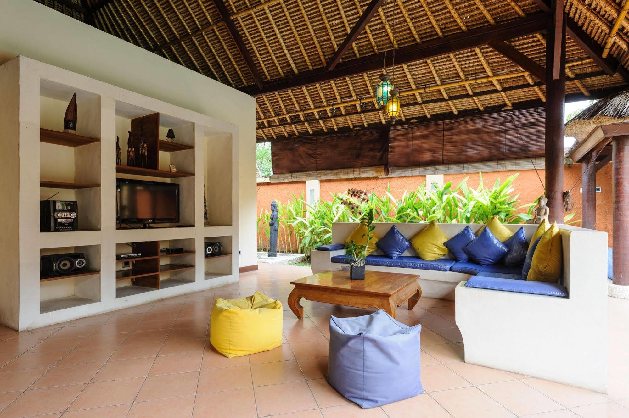 Alizee Villa Seminyak  Bagian luar foto